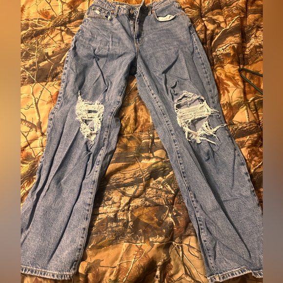 wild fable Denim - Wild Fable Distressed Straight Jeans 8/28 High Rise
